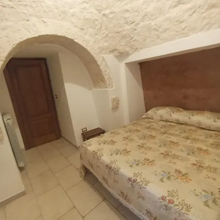 Giaster 2 * Locorotondo